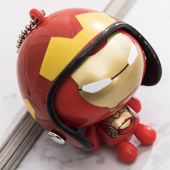 Móc khóa Avenger đội nón