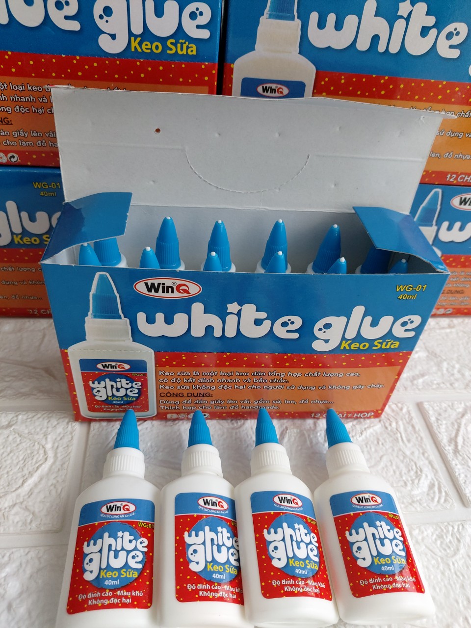 Keo sữa dán giấy WinQ 40ml ( dùng dán giấy, vãi, thủ công,...)