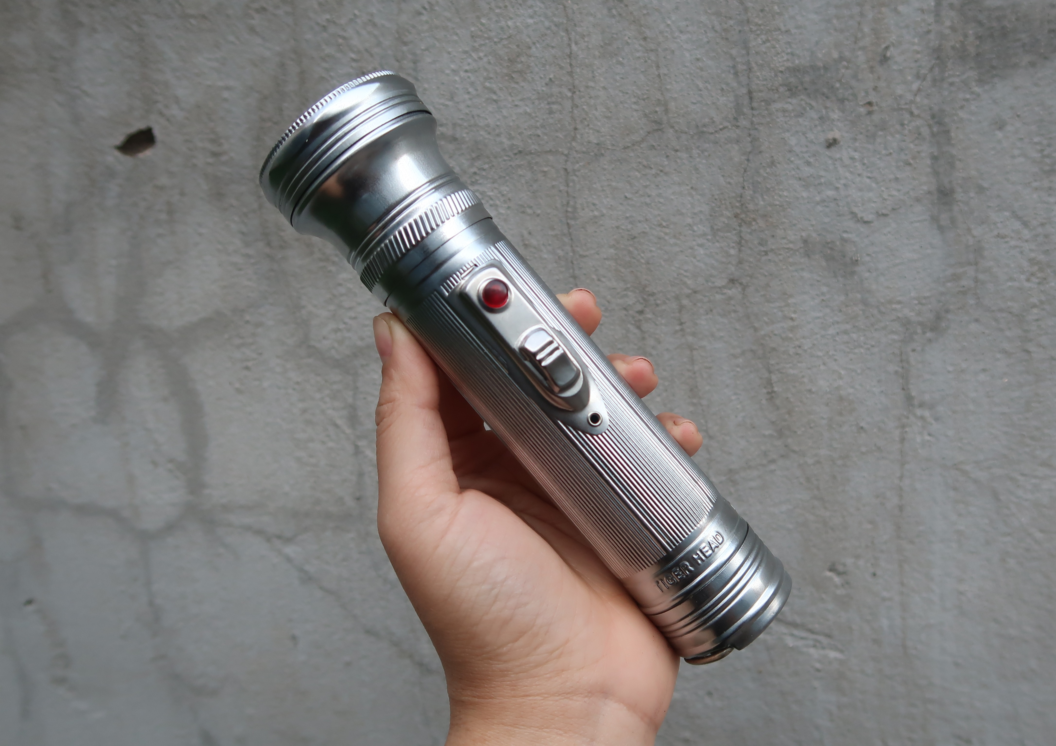 Đèn pin con cọp - đèn pin soi ếch thời bao cấp xưa