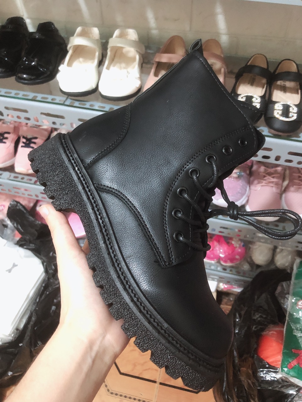 Giày boot trẻ em BOT15A size 35 đến 39 form lớn