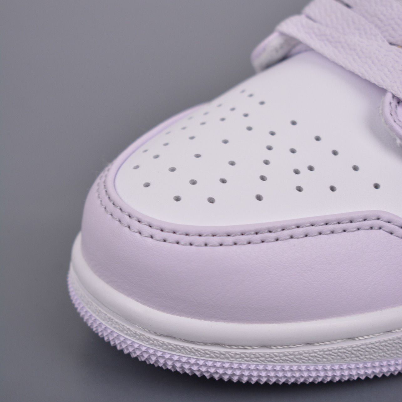 Nike Air Jordan 1 Low 'Barely Grape' DC0774