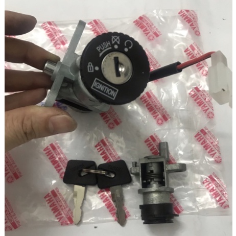 Ổ khóa chìa + túi yamaha xe sirus 2 dây, sirius 50 4 dây, jupiter 2-4 dây