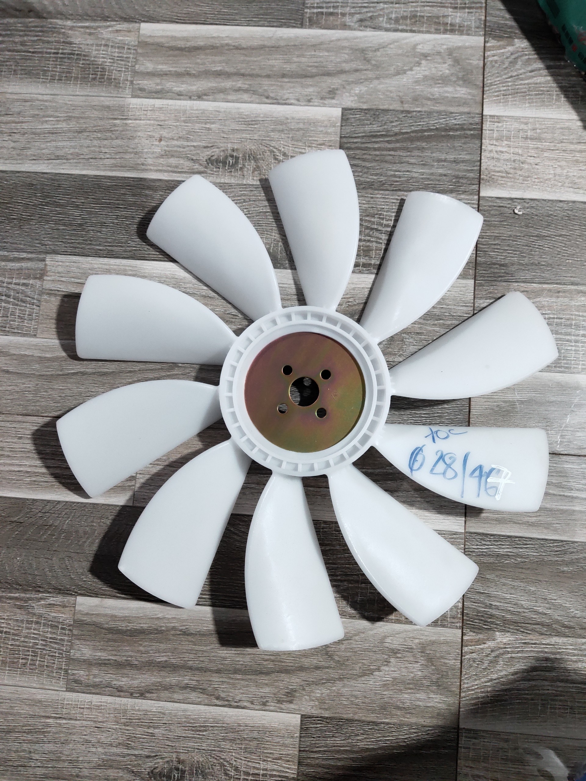 Bộ 3 cánh quạt 10 cánh lỗ phi 28 tổng dài cánh 47cm 4105 không vành