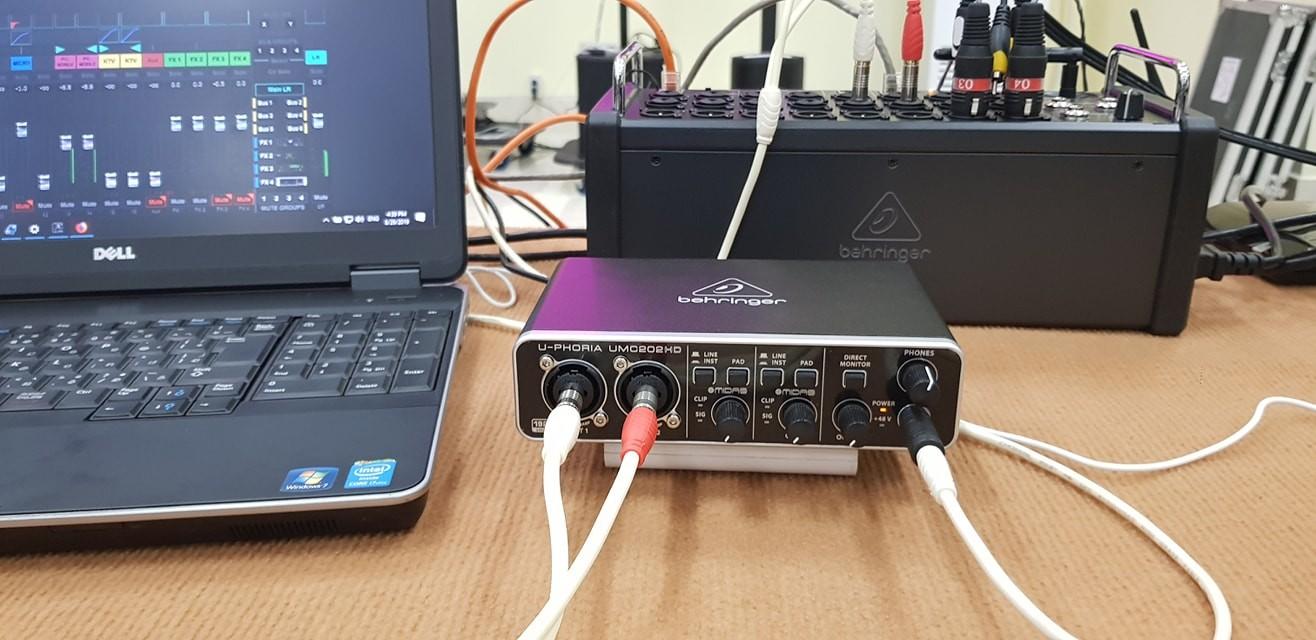 Sound card thu âm Behringer U-PHORIA UMC202HD