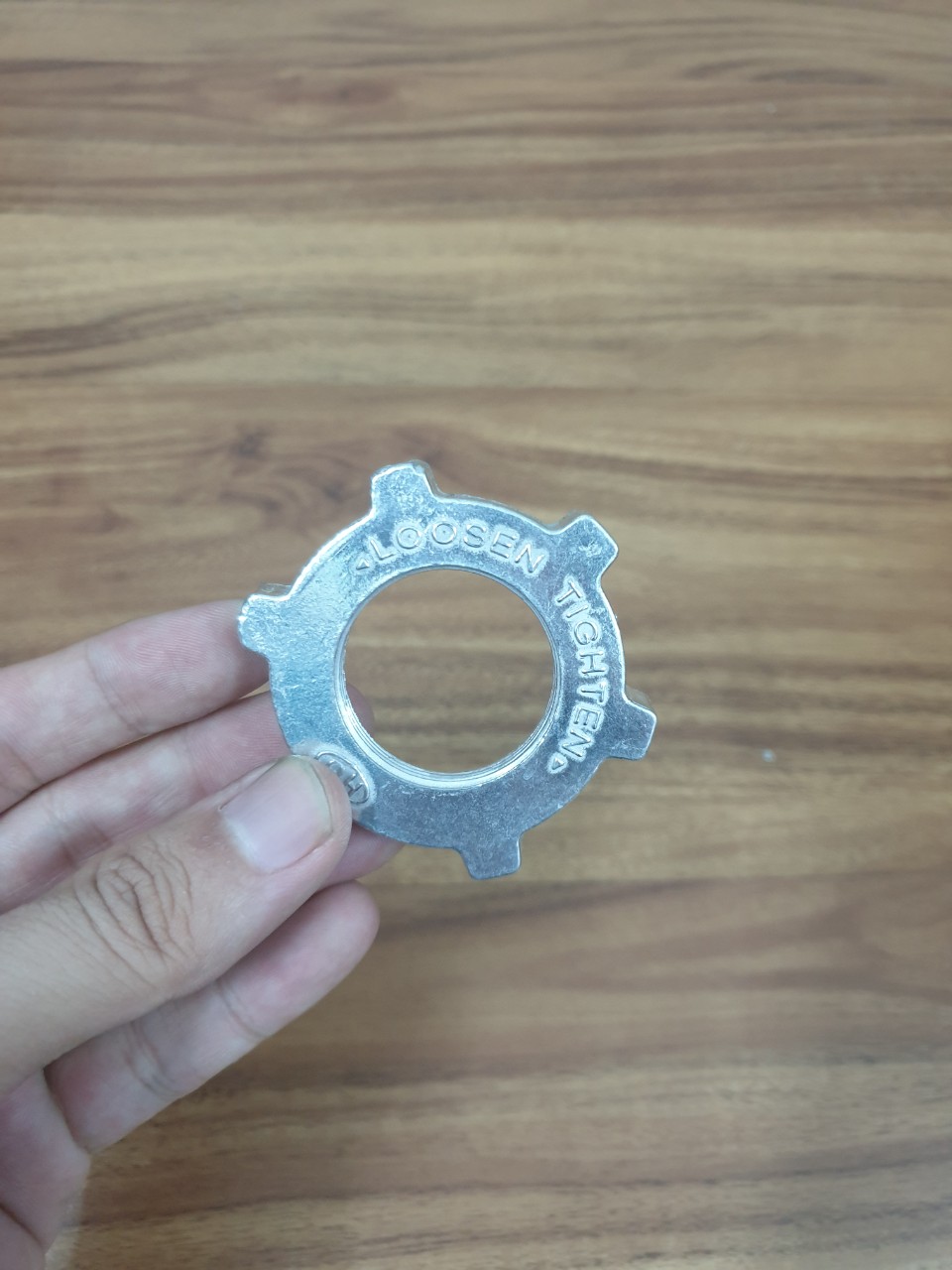 Chặn xiết hãm lồng quạt cánh quạt B3, B4