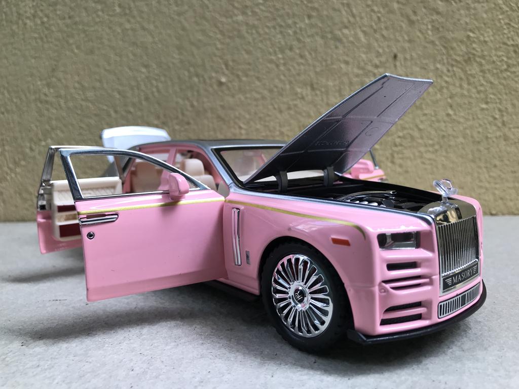 Mô hình xe Rolls-Royce Phantom MANSORY 1:24