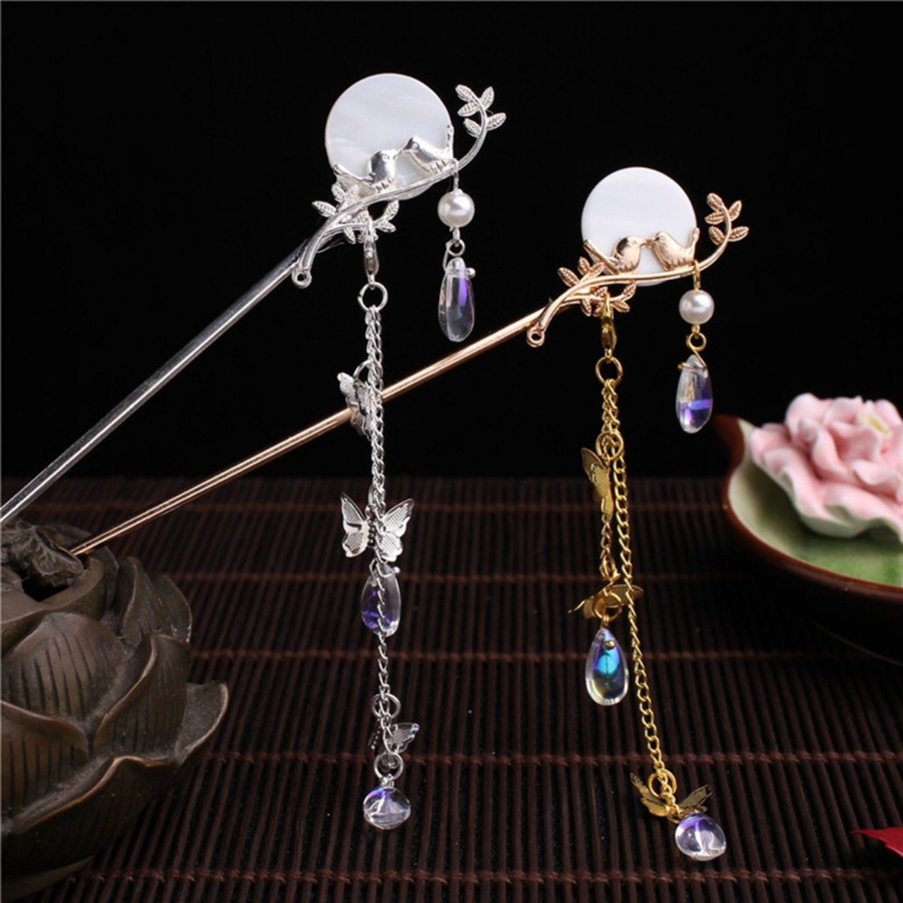 TRÂM ĐÔI CHIM & HOA NGỌC CÀI TÓC
