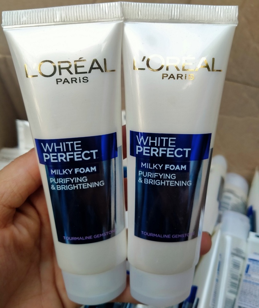 Sữa rửa mặt làm sạch và trắng da Loreal White Perfect 50g