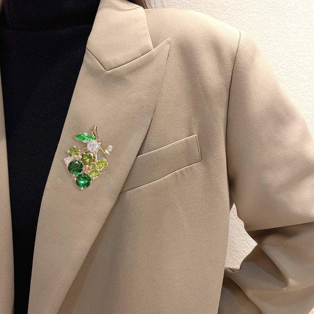 Bling Stone Vine brooch