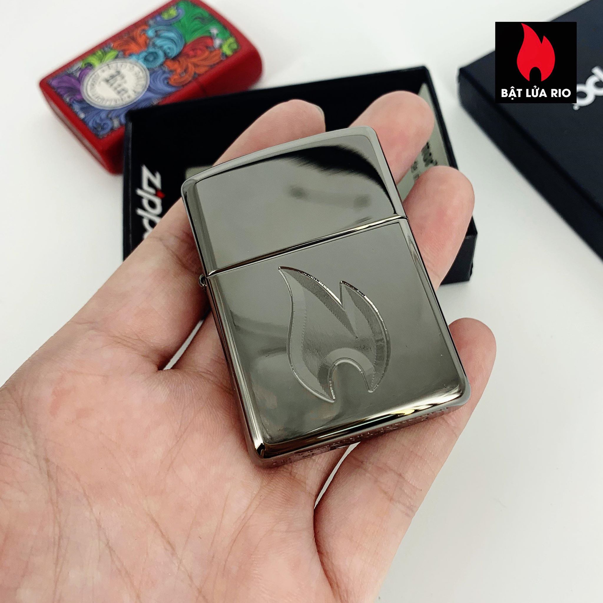 Bật lửa Zippo 29928 – Zippo Armor® Flame Design Black Ice