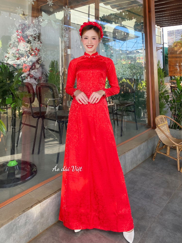 Áo dài gấm đỏ cô dâu cưới hỏi đính hạt có mấn đẹp may sẵn truyền thống