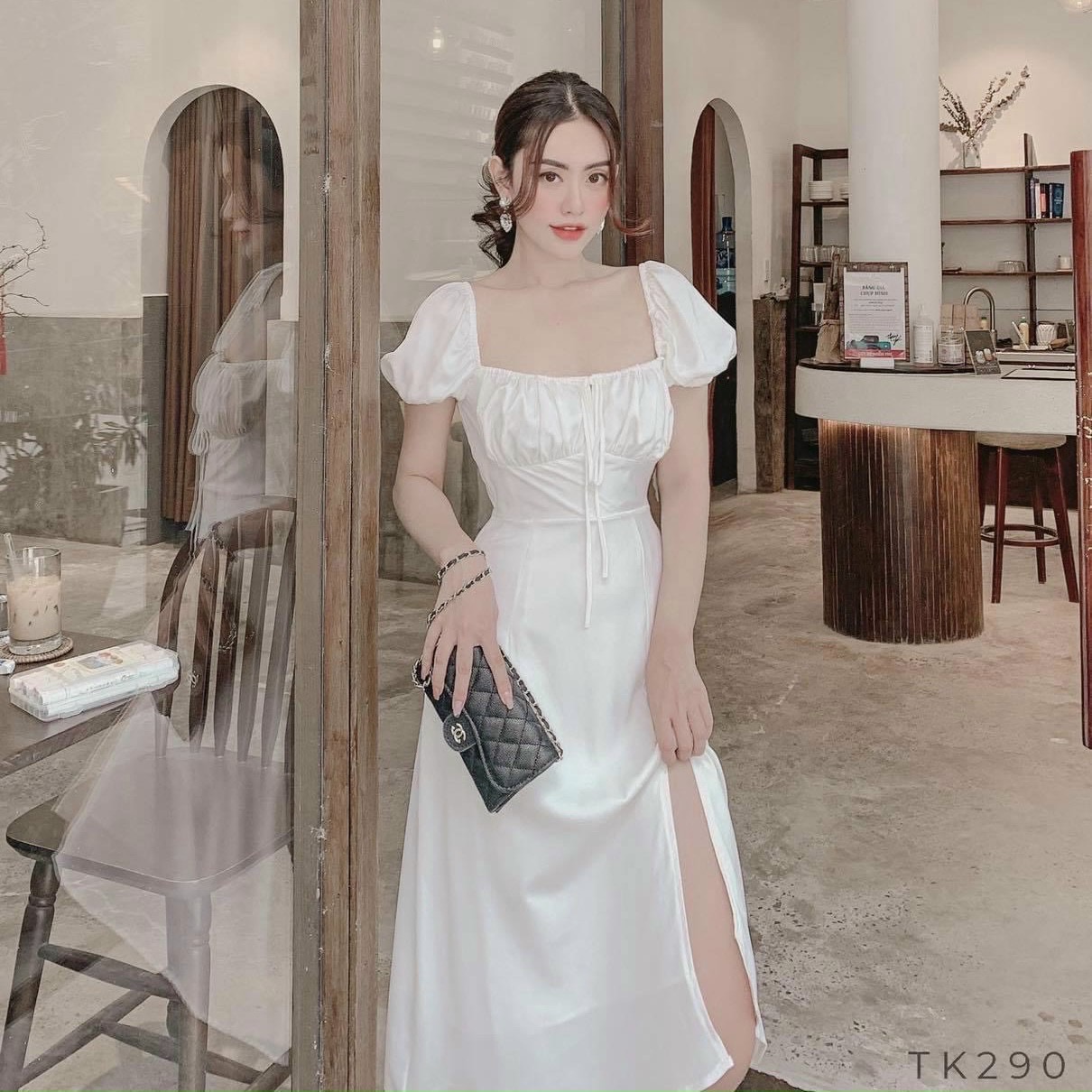 Đầm trắng cổ vuông xẻ tà