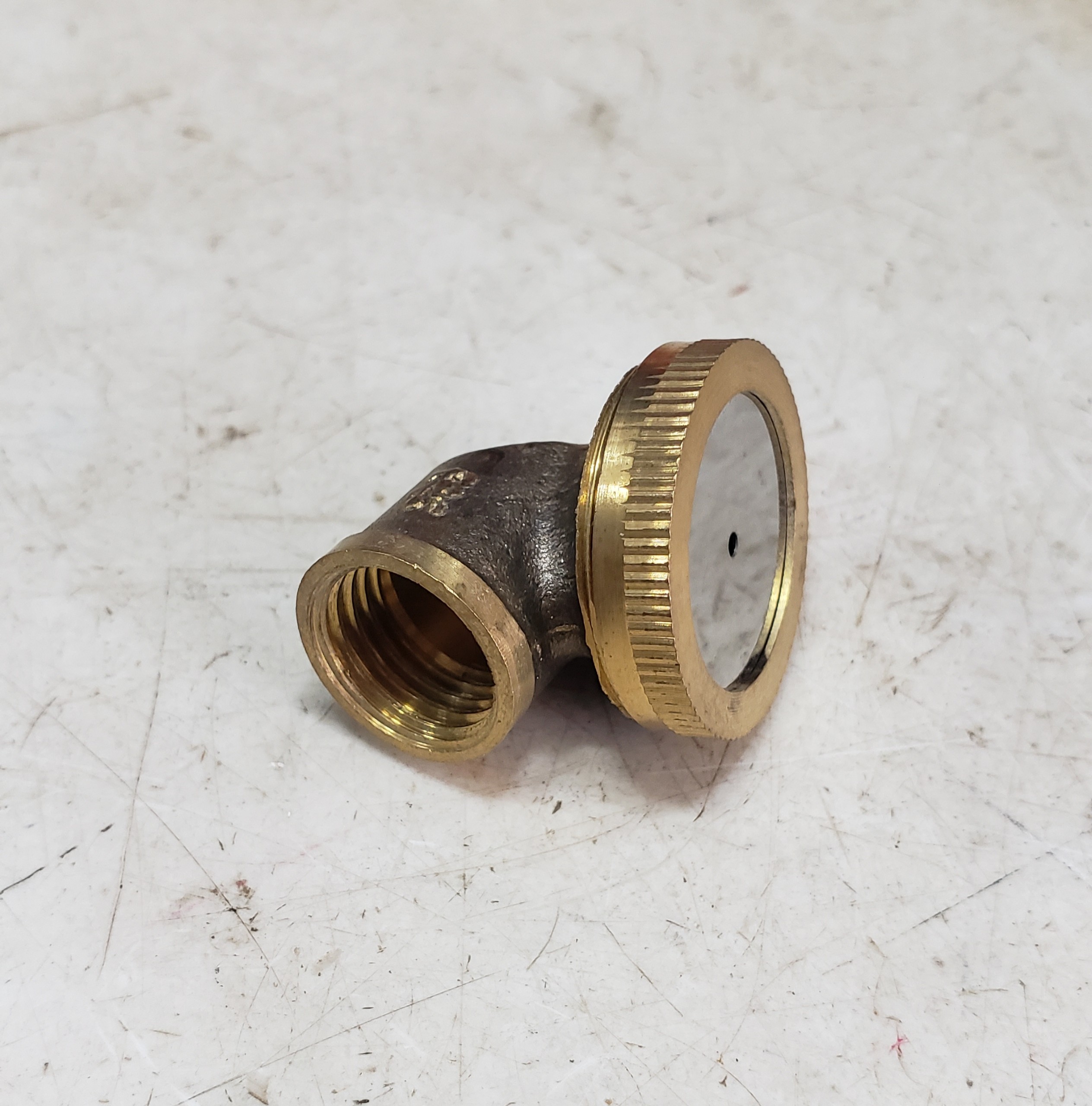 Béc phun thuốc trừ sâu 1 đầu cong 90 độ - lớn