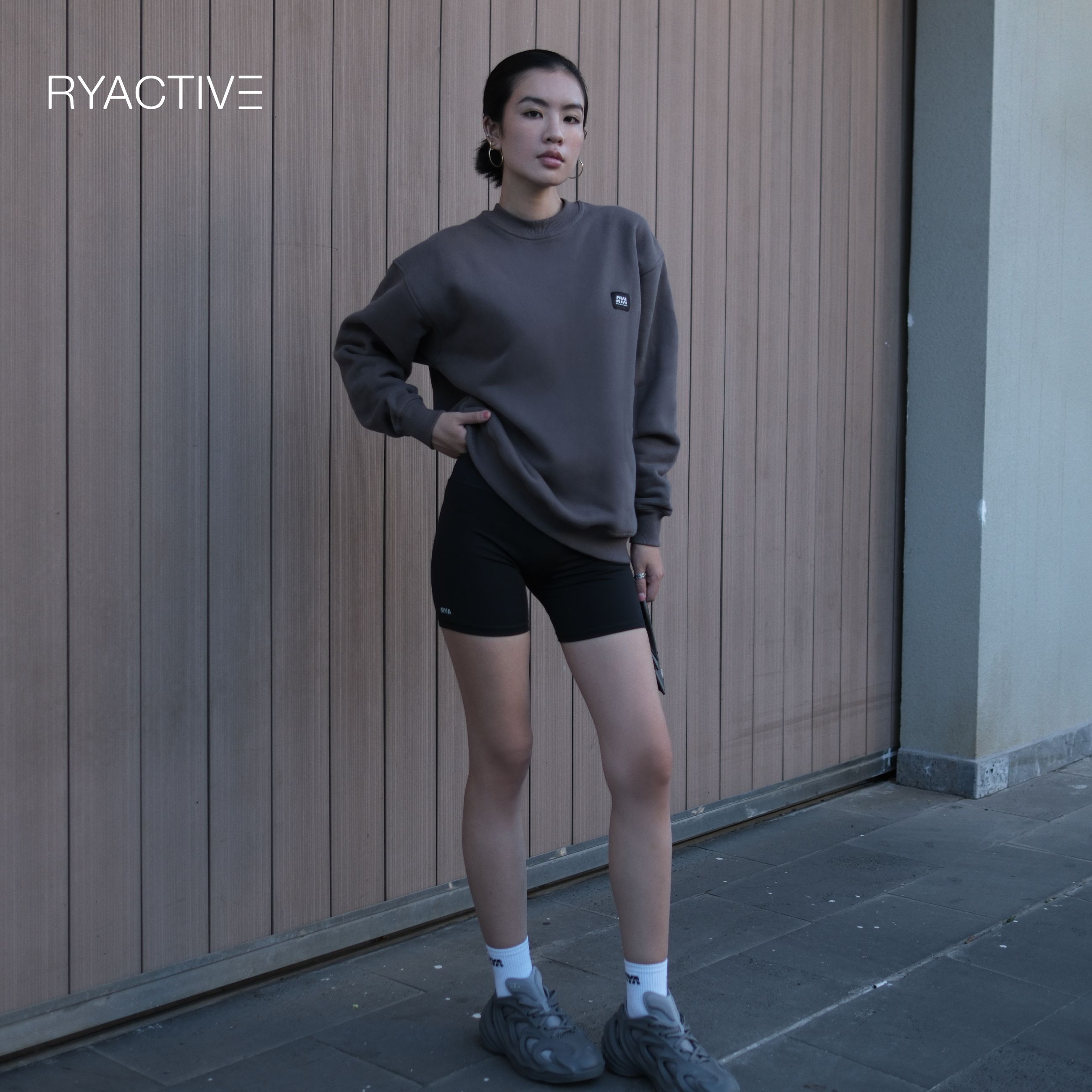 Áo sweater form rộng RYACTIVE - RYA SWEATER NO.2 Grey