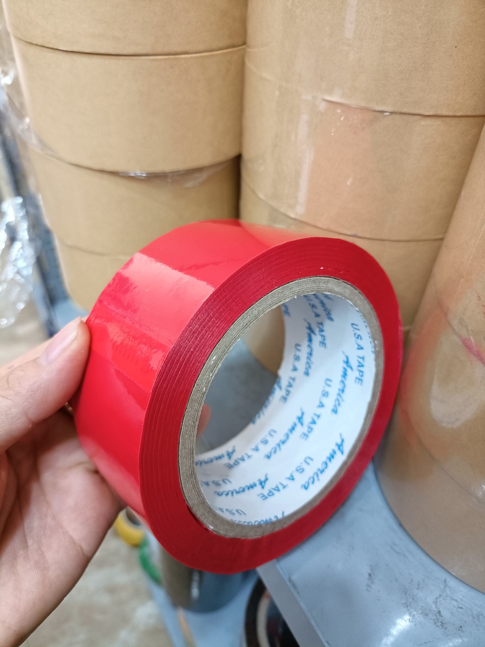 1 cuộn băng keo màu đỏ, 48mm