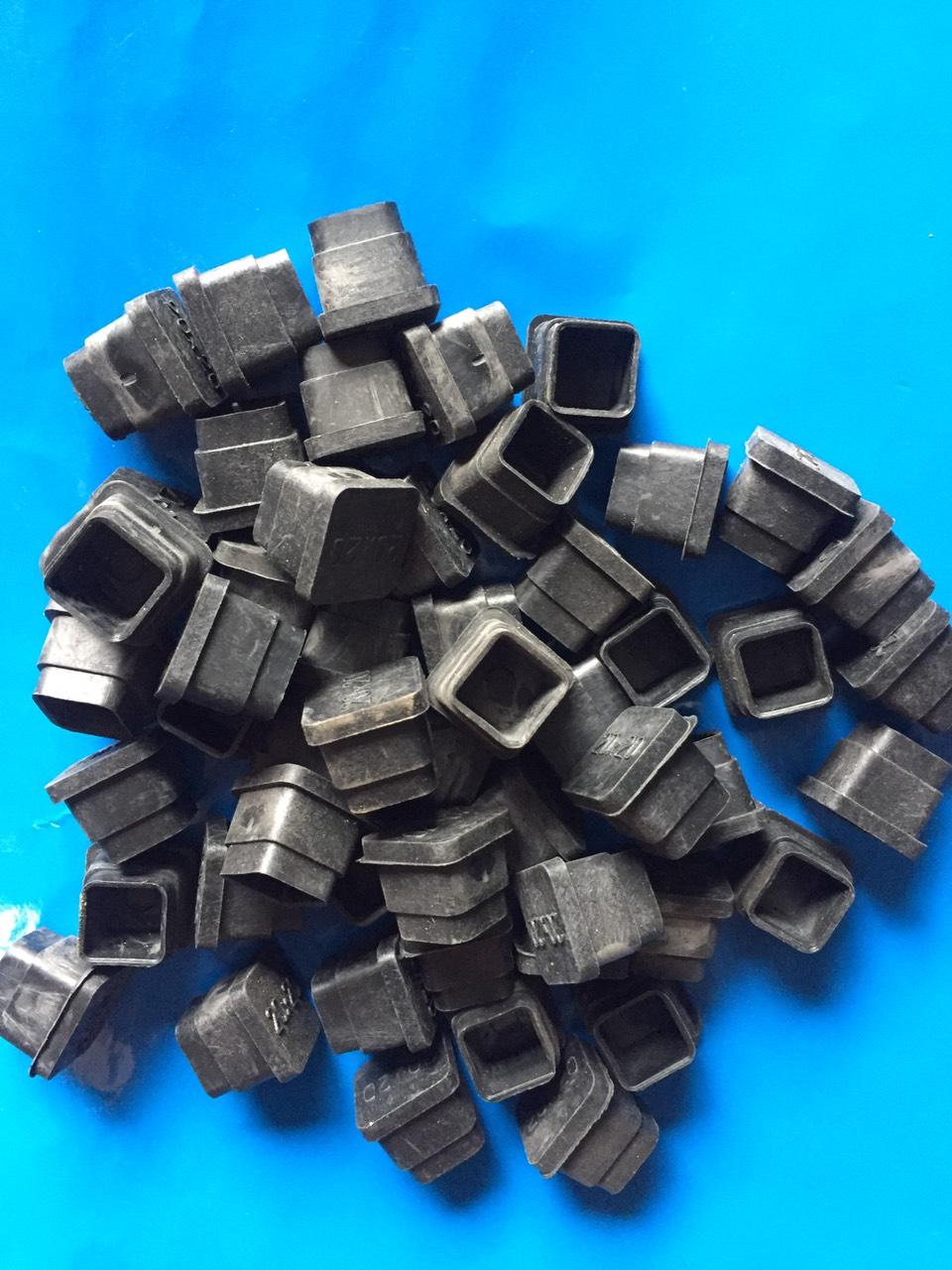 Bộ 50 Nắp bịt trong nhựa cho sắt hộp 20x20mm; Nắp chụp nhựa; nút bịt nhựa; đầu chụp nhựa; đầu bịt nhựa; nút bịt trong 20x20mm