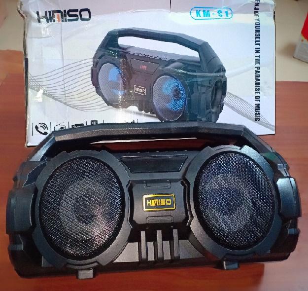 LOA BLUETOOTH Hát Karaoke Cực chất ( Tặng míc hát , Dây sạc..).Pin sử dụng 8 Giờ