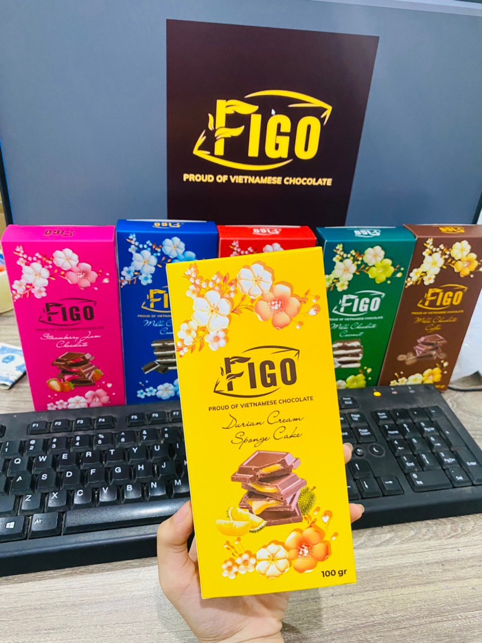 [SIÊU NGON -SOCOLA TẾT 100G] Kẹo socola sữa nhân MỨT DÂU 100g FIGO gói quà