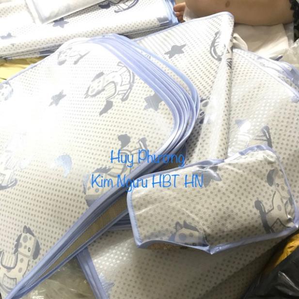 CHIẾU LỤA ĐIỀU HOÀ CHO BÉ 60CMX120CM KÈM GỐI THẢO DƯỢC XỊN