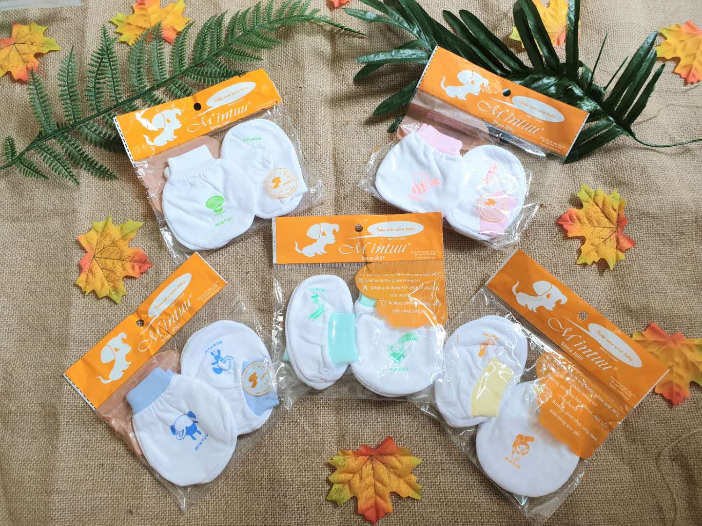 combo 2 set bao tay bao chân bo trắng Mintuu