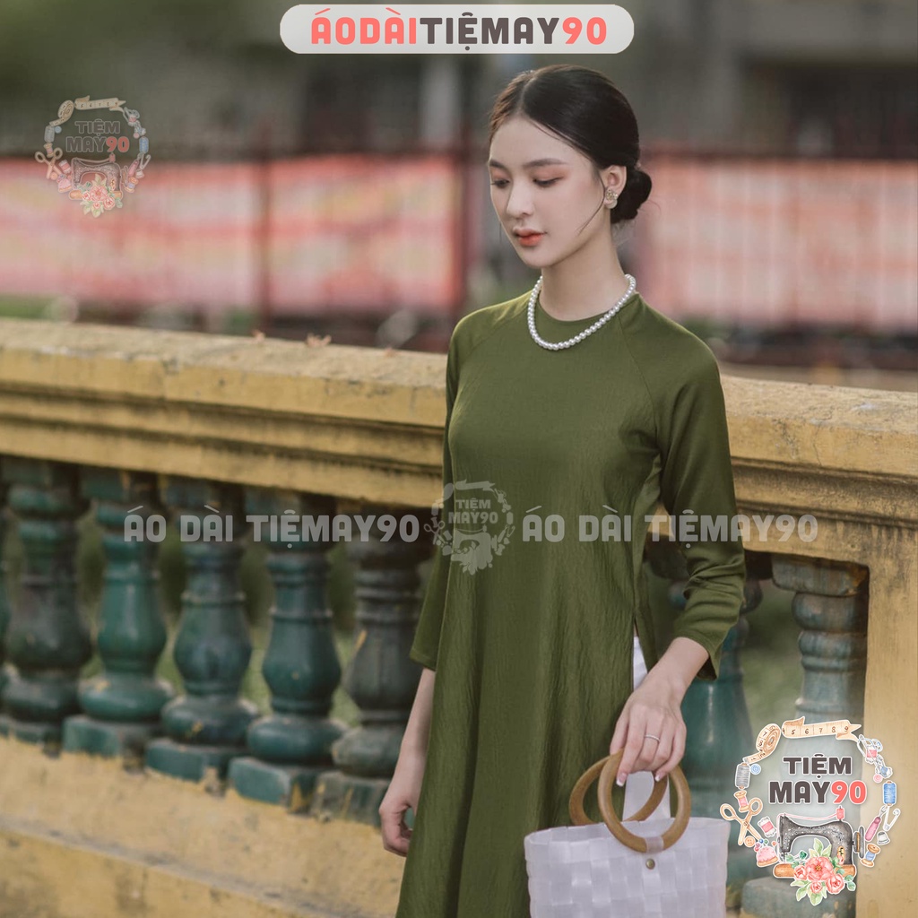 Áo dài cách tân nữ xanh cốm dáng suông xưa Tiệm 90 may sẵn lụa xuông bầu dự tiệc lễ tết đẹp AD90079