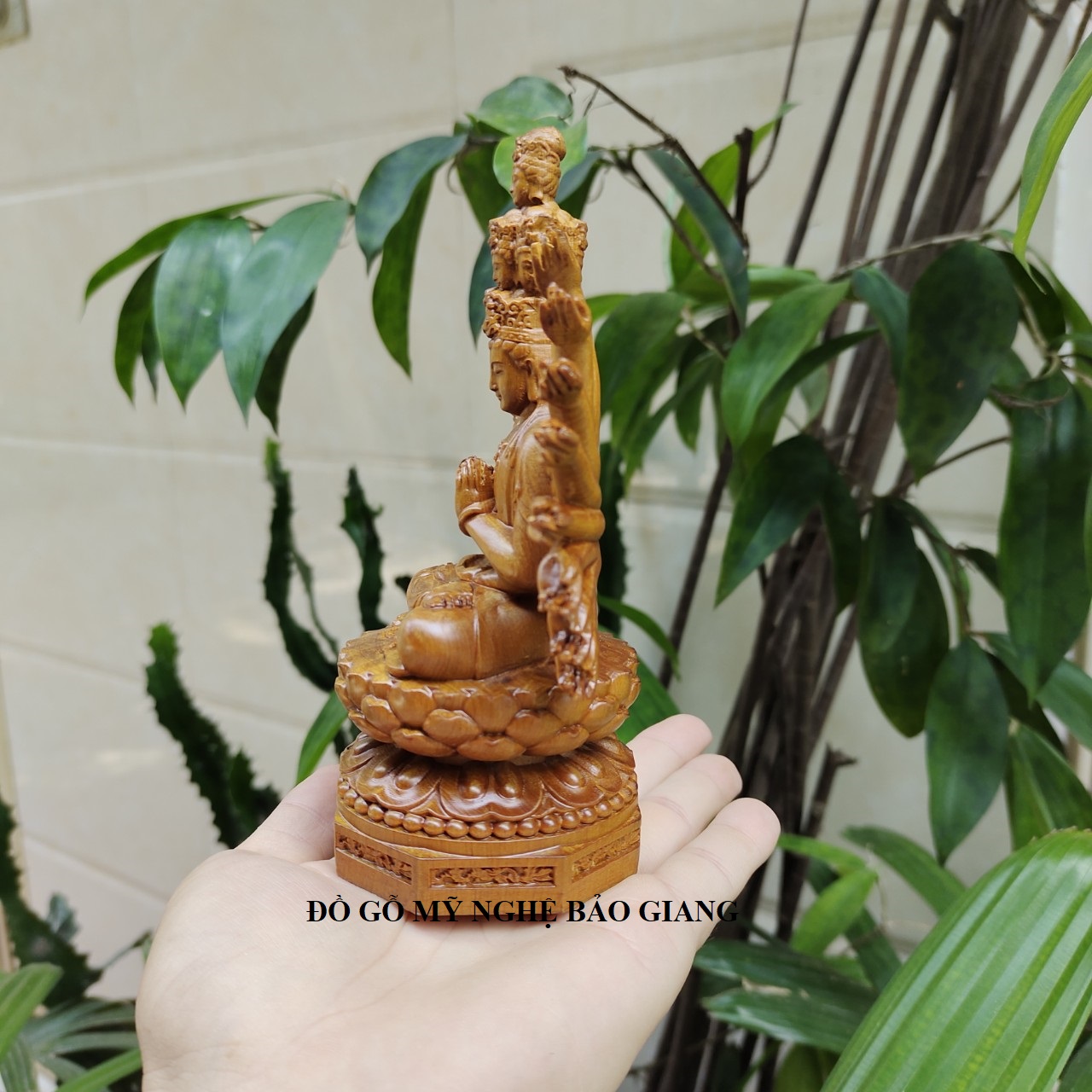 Tượng phật thiên thủ thiên nhãn gỗ bách xanh