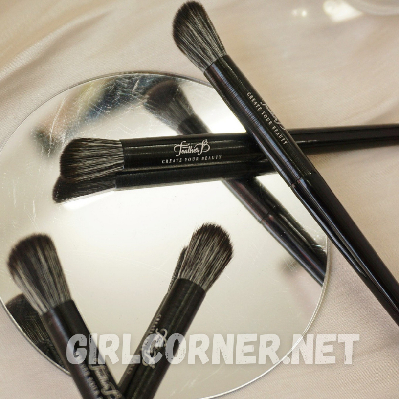 Cọ khối mũi Feather B 222