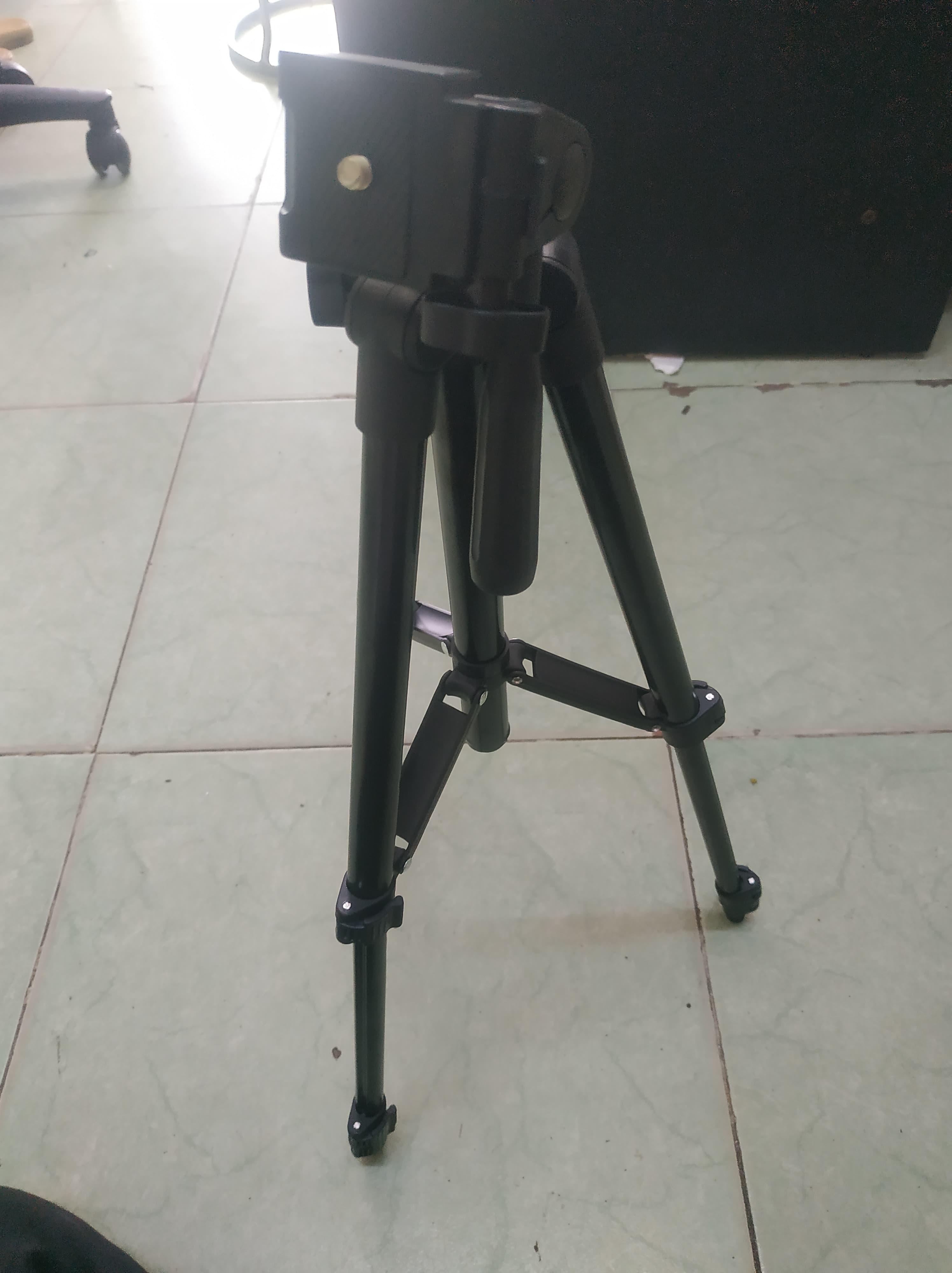 Chân giá đỡ máy chụp ảnh Tripod T-3110