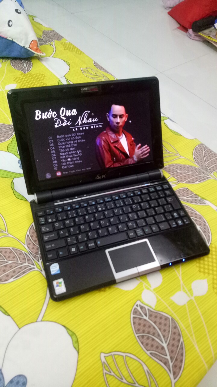 laptop ASUS mini, ram 2g hdd ,120G
