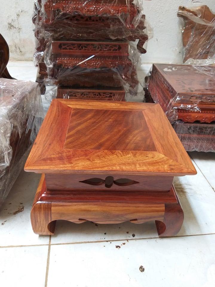 Đôn vuông gỗ Hương mặt 28cm cao 18cm