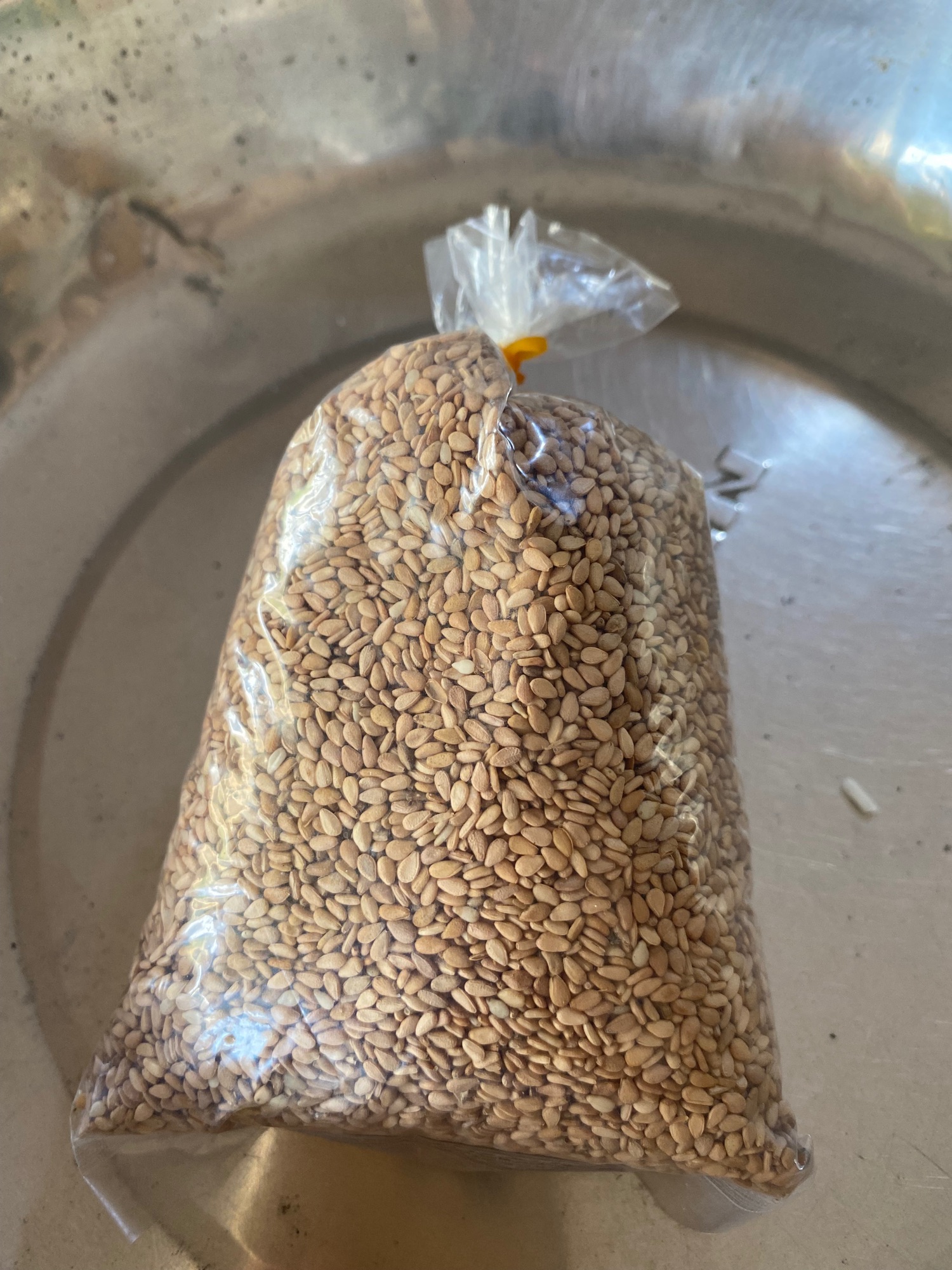 [HCM]MÈ VÀNG CÒN VỎ 100G
