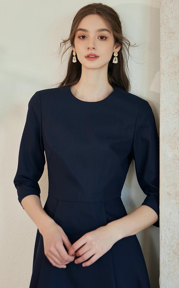 Đầm tay lửng cổ tròn xanh đen xếp xoè