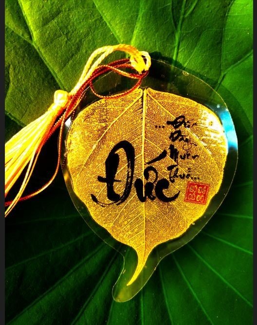 Lá Bồ Đề thư pháp lá nhũ vàng cao cấp