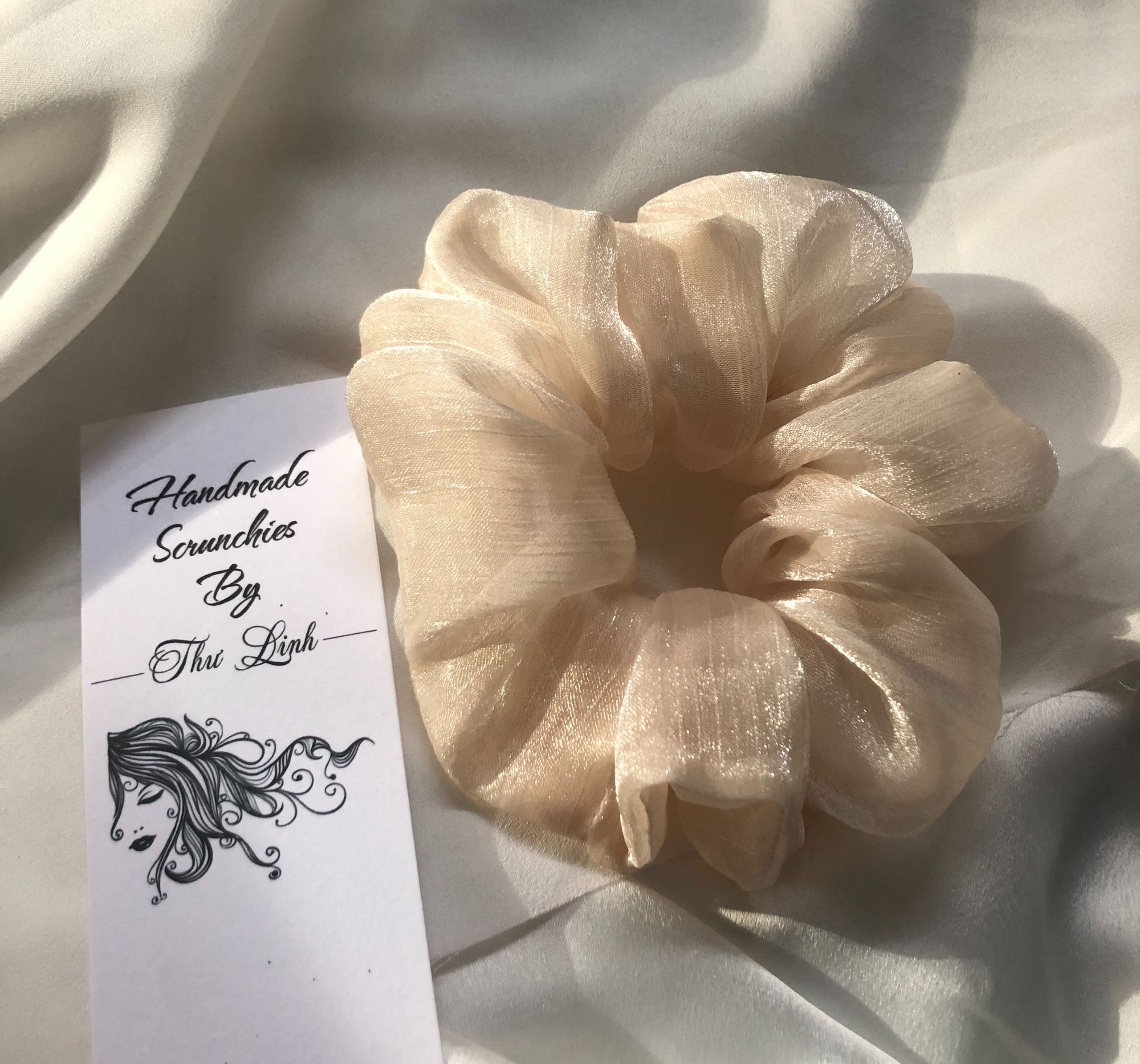 Dây buộc tóc, cột tóc vải Scrunchies lụa óng cao cấp, hàng thiết kế đẹp