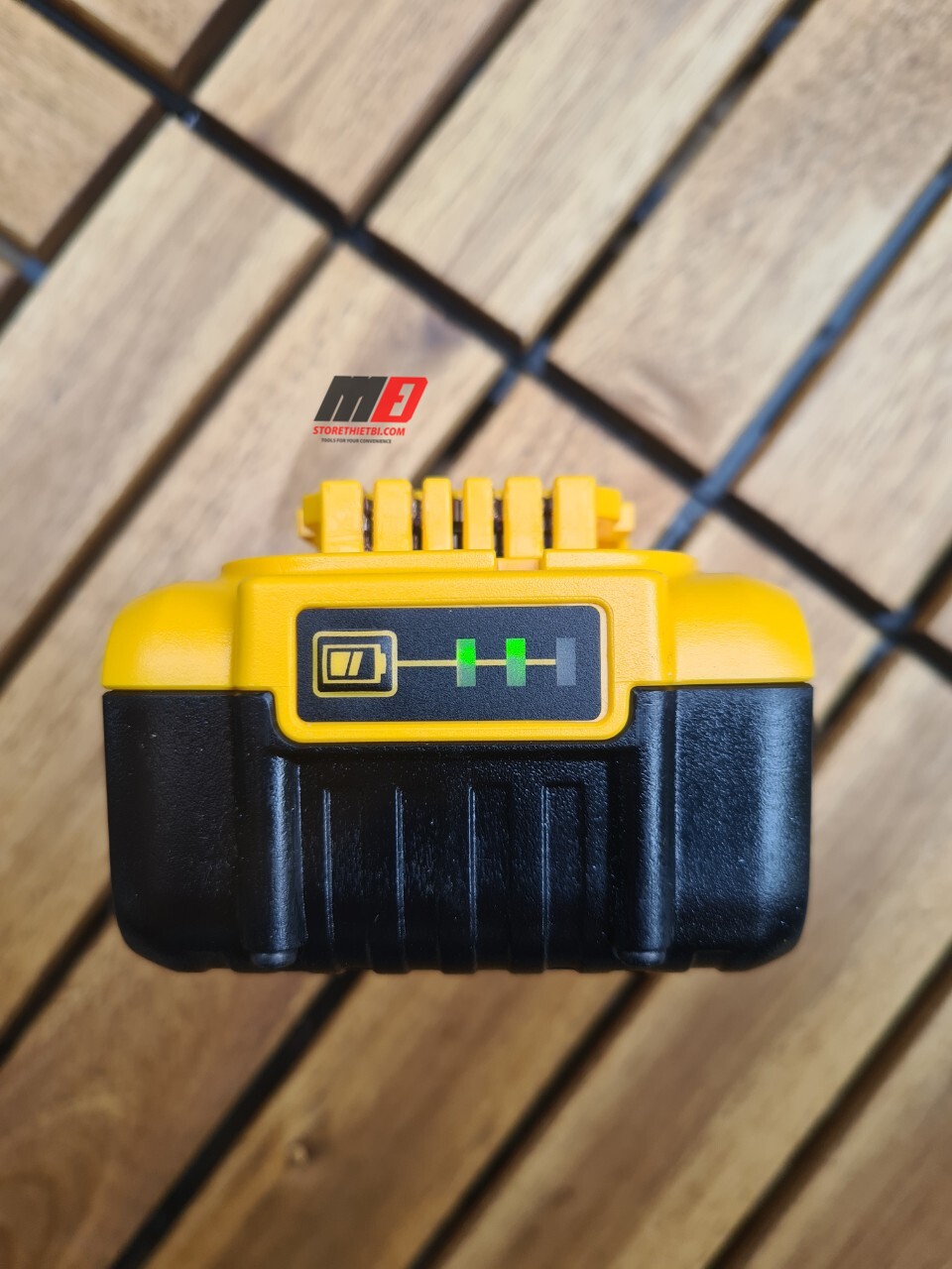 [HCM]Pin 18V 2.0Ah Dewalt Dcb183