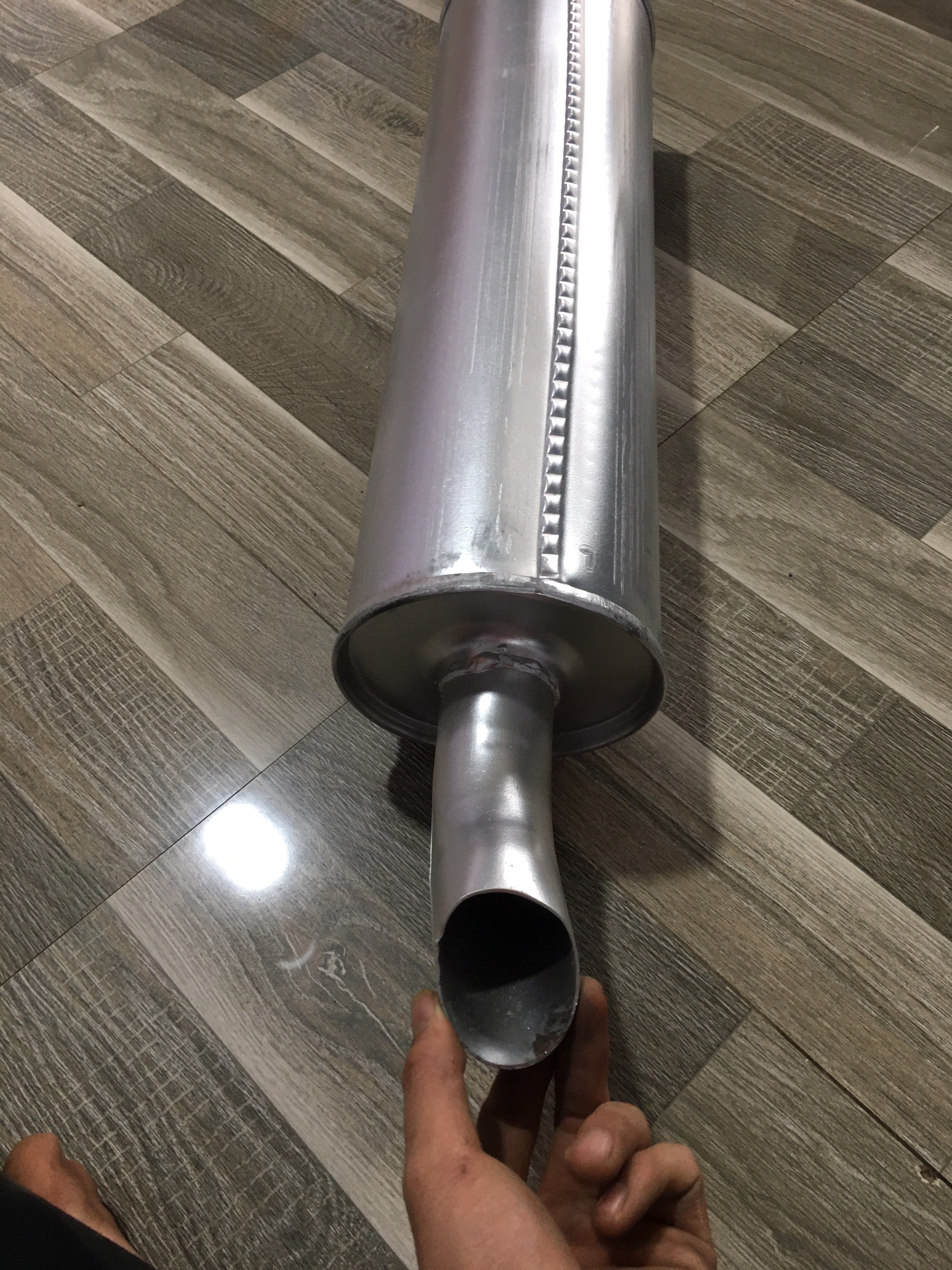 Phụ kiện ô tô: Ống xả 490 QB/2105