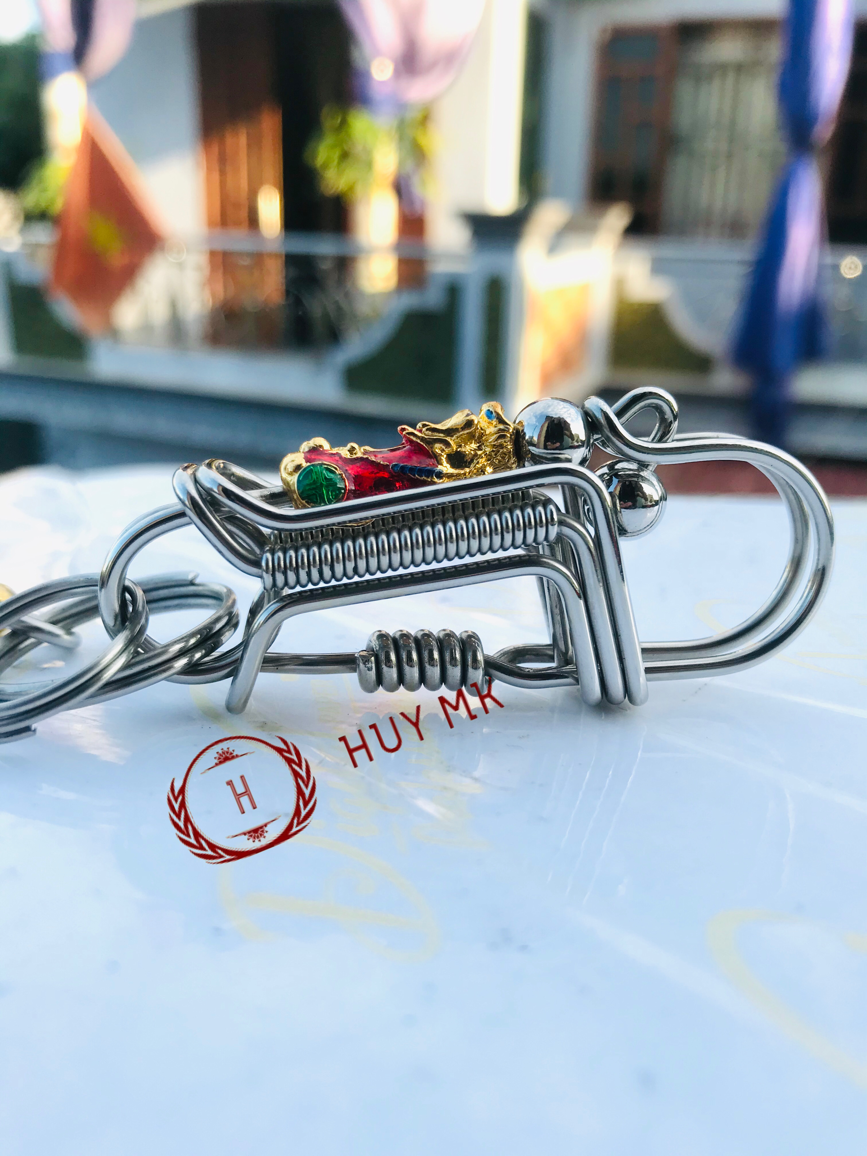 MÓC KHÓA THỦ CÔNG TỲ HƯU ĐỎ