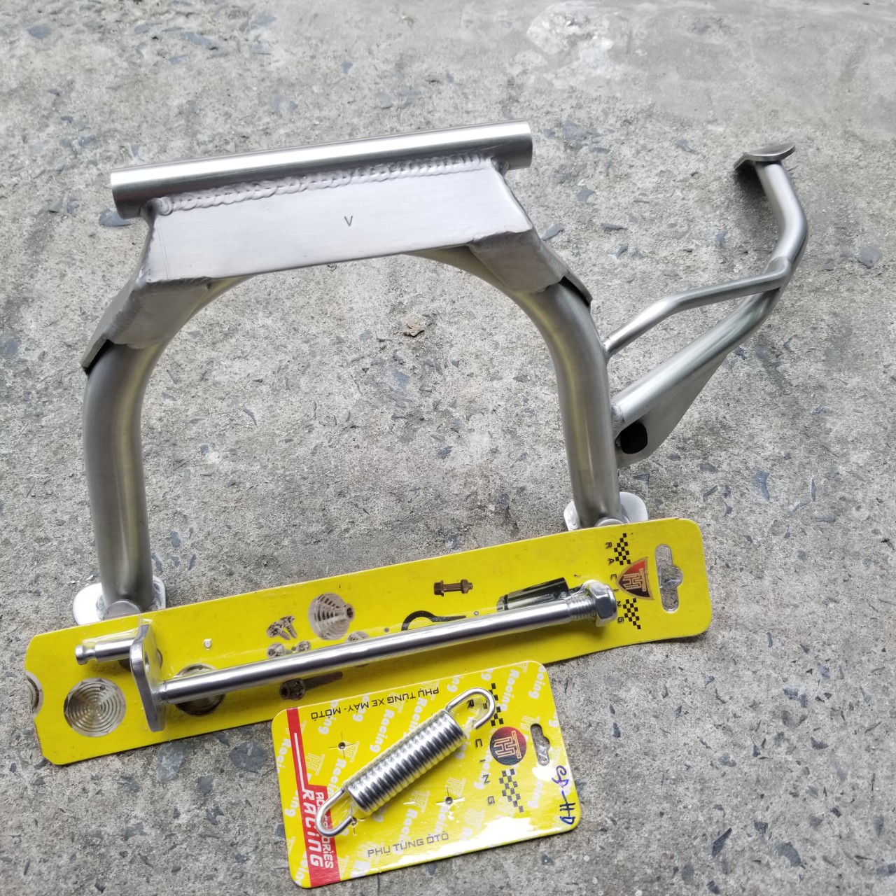 Bộ chân chống đứng inox 304 dành cho dòng vario 125, 150 kèm lò xo inox