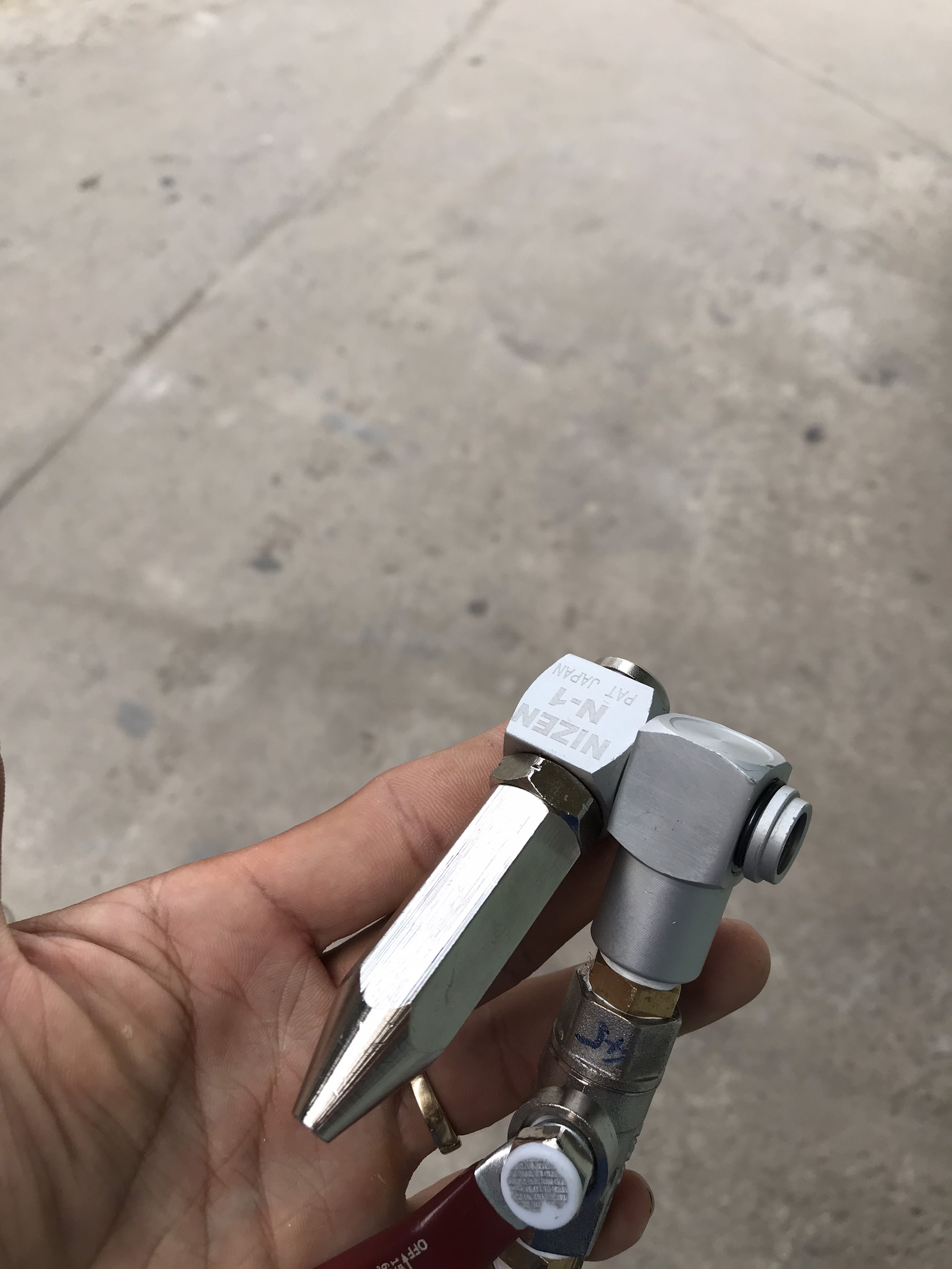 [HCM]  Combo đầu xịt vệ sinh máy lạnh xoay 360 độ ( Lắp đặt hoàn chỉnh )