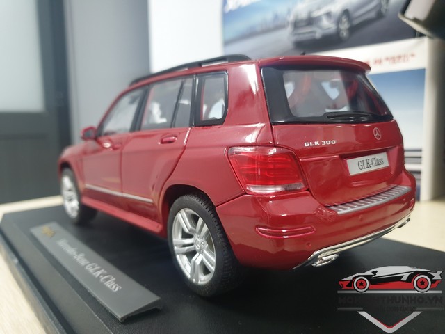[HCM]Xe mô hình Mercedes GLK tỉ lệ 1:18