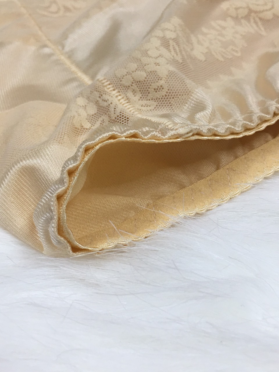 Quần Lót Nữ Gen Nhẹ Cao Cấp Locust 085 – Tôn Dáng, Ôm Vừa Vặn (M–3XL)