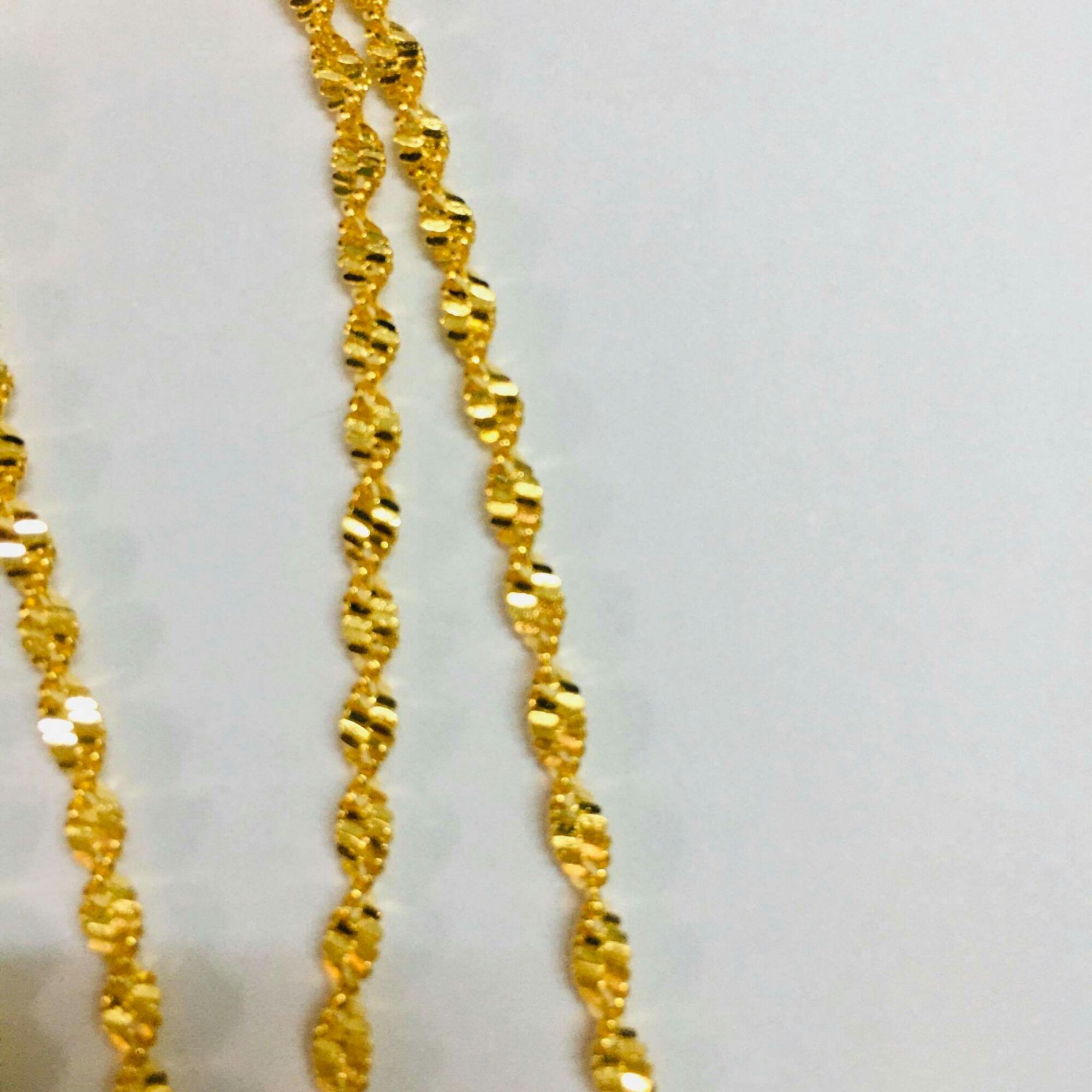 DÂY CHUYỀN KIỂU XOẮN MẠ VÀNG