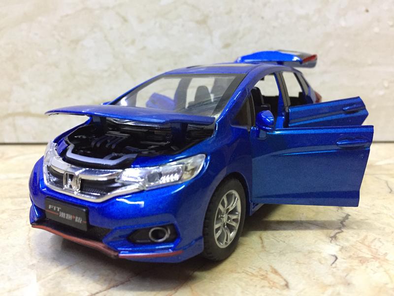 Mô hình xe ô tô honda jazz 2020 1:32
