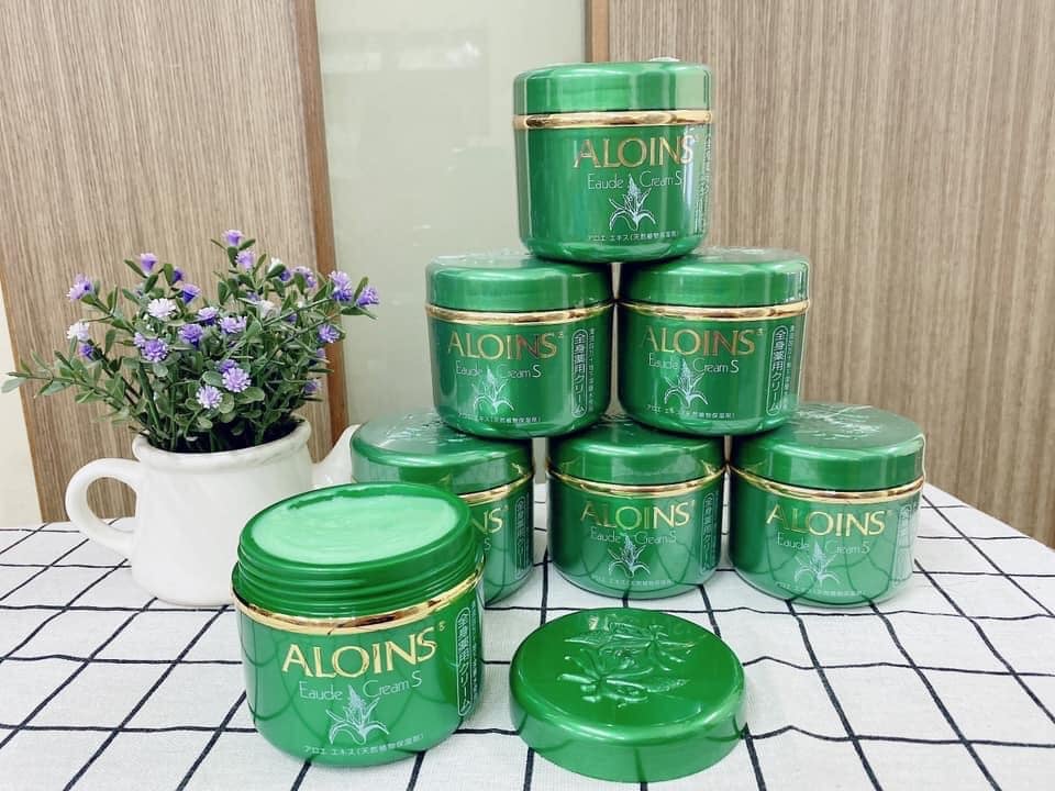 Kem dưỡng da giữ ẩm chống nẻ Aloins Nhật Bản
