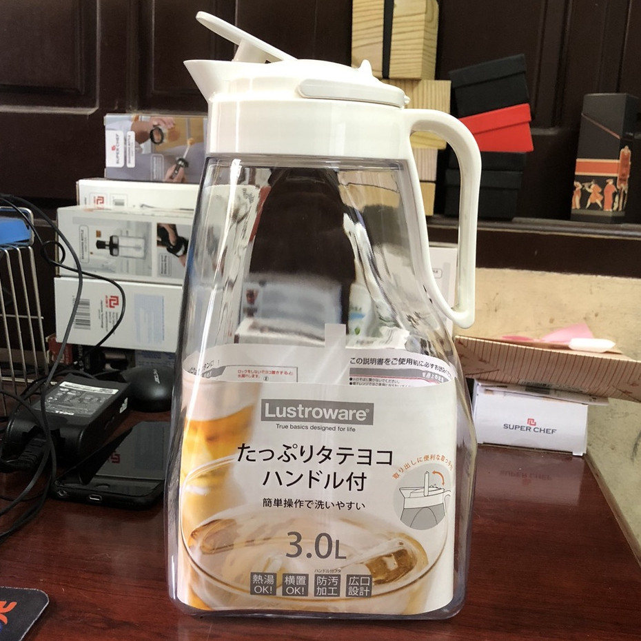 Bình đựng nước Lustroware Nhật Bản 3L nắp nhấn, khóa chặt K-1283NW chịu nhiệt tốt an toàn sức khỏe