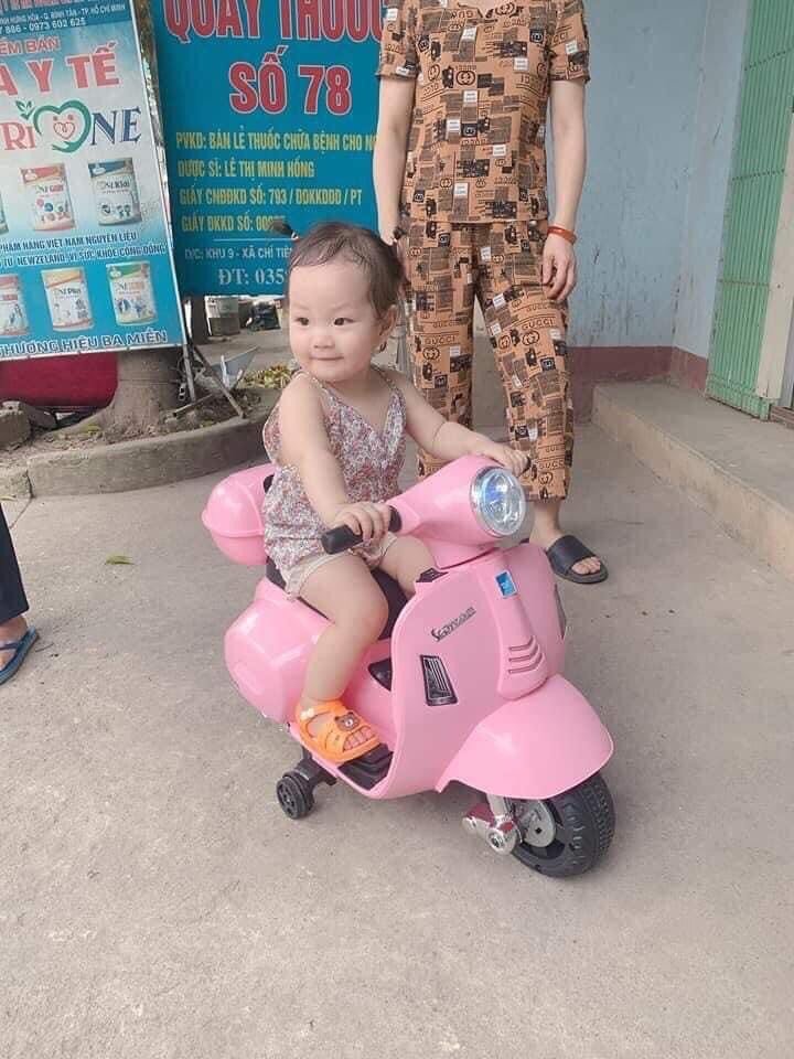 Xe máy điện Vespa cao cấp cho bé