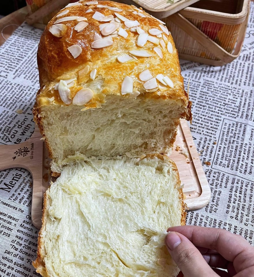 Máy làm bánh mì tự động Ranbem