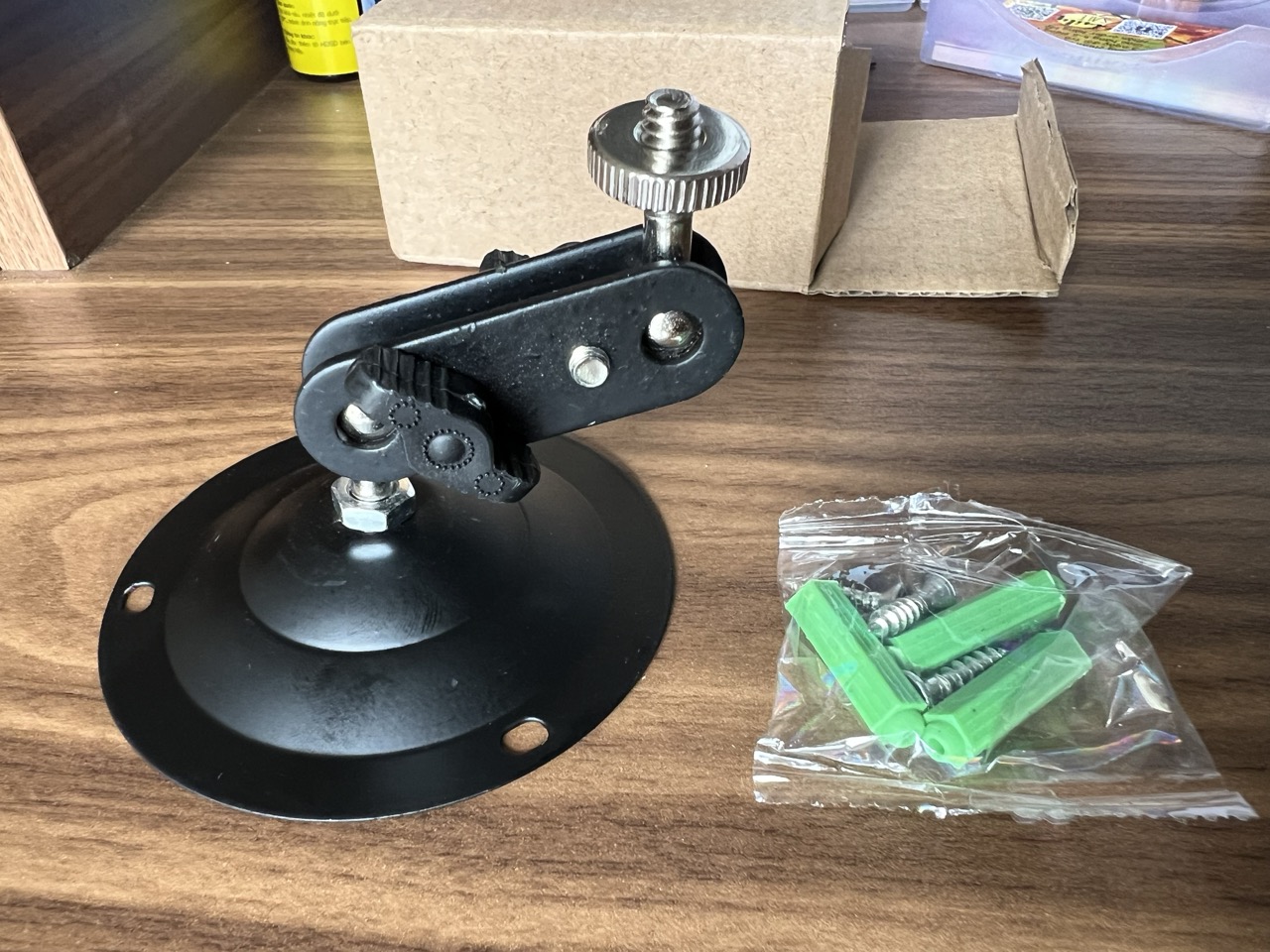 Chân đế camera - chân đế treo tường inox cho camera