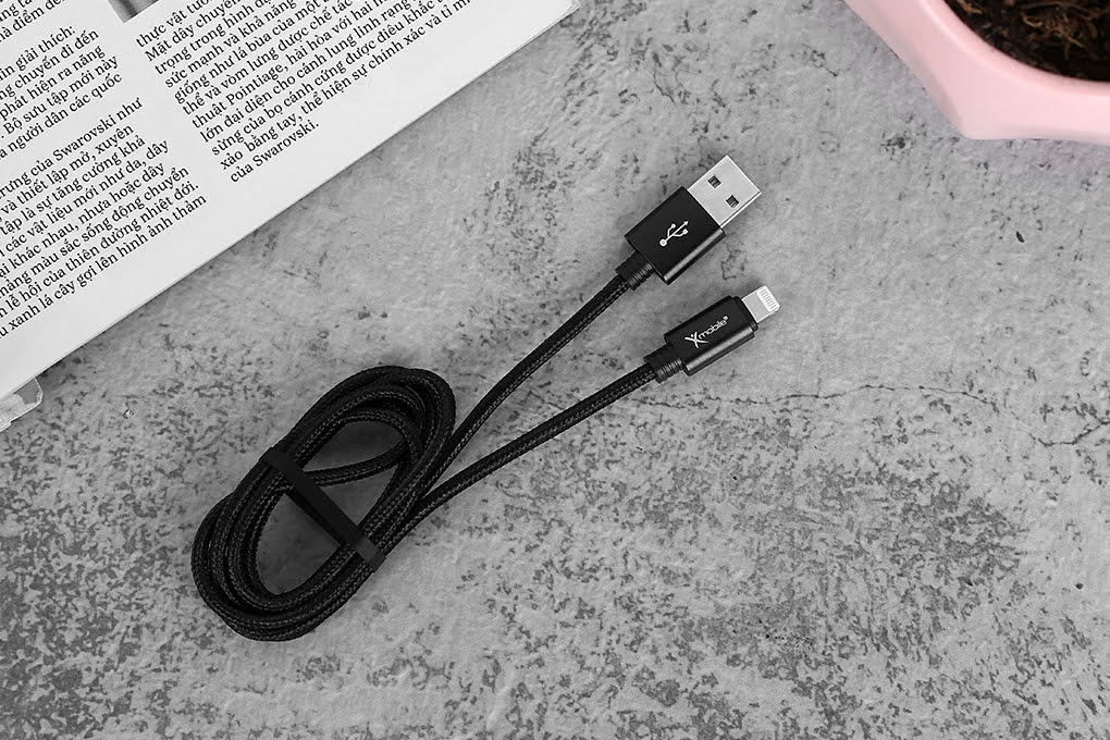 Cáp sạc iPhone hiệu Xmobile hàng like new 99%.
