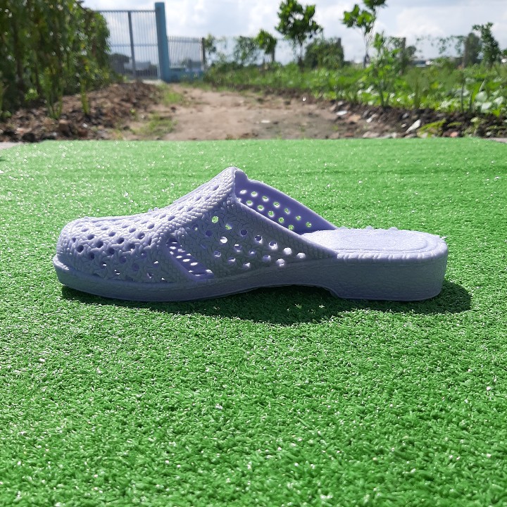 Plastic Honeycomb Slippers with Closed Toe for Rain